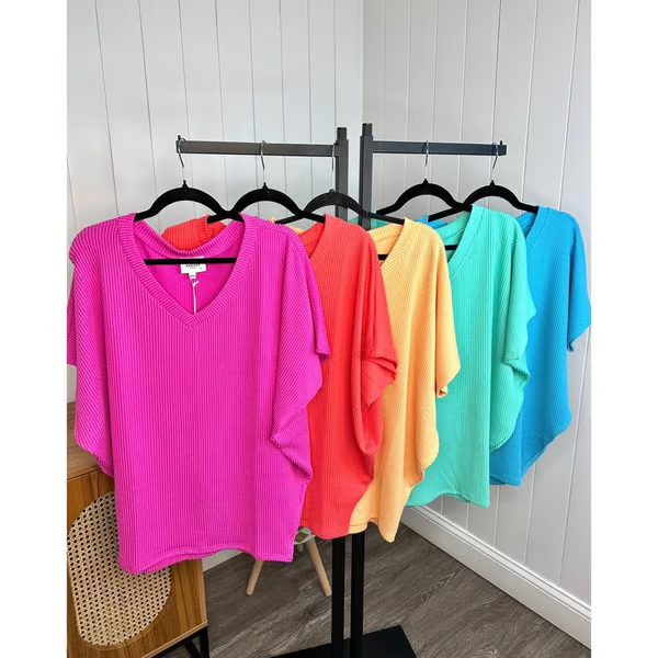 Selena – Top Estivo Casual con Scollo a V – Tessuto a Costine Leggero e Vestibilità Ampia