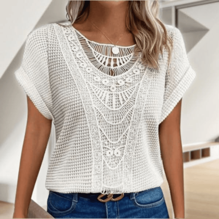 Karélia – Blusa Elegante Stile Ibiza con Dettagli in Pizzo